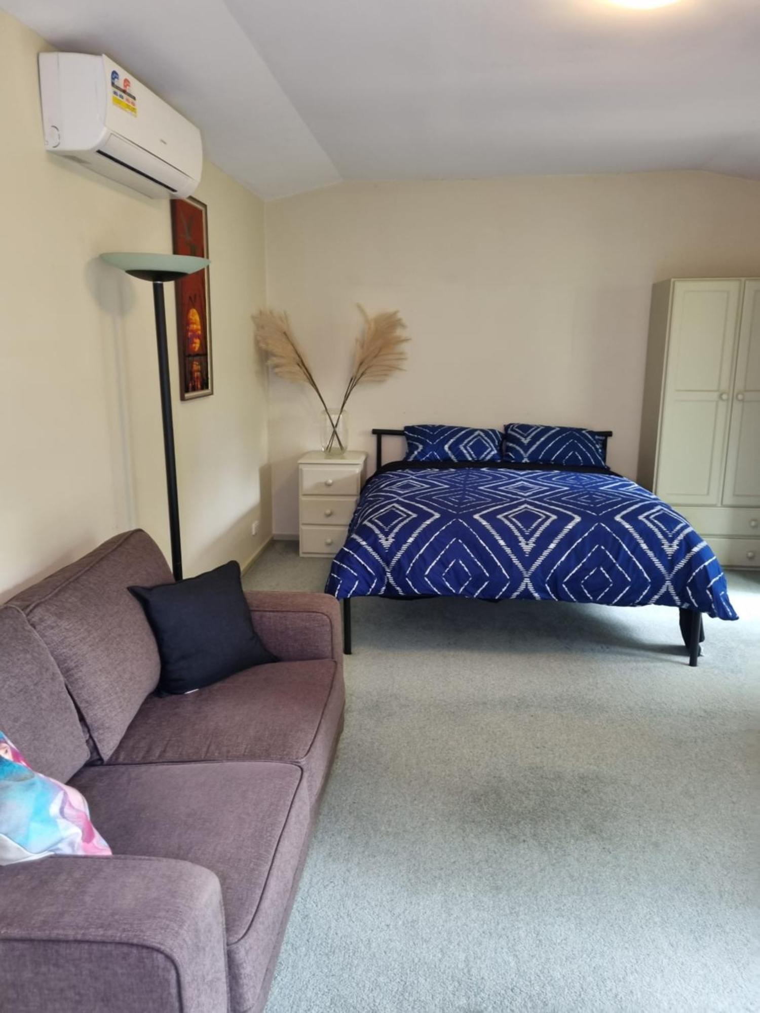 Garden Dreams Bungalow Blackburn Екстер'єр фото